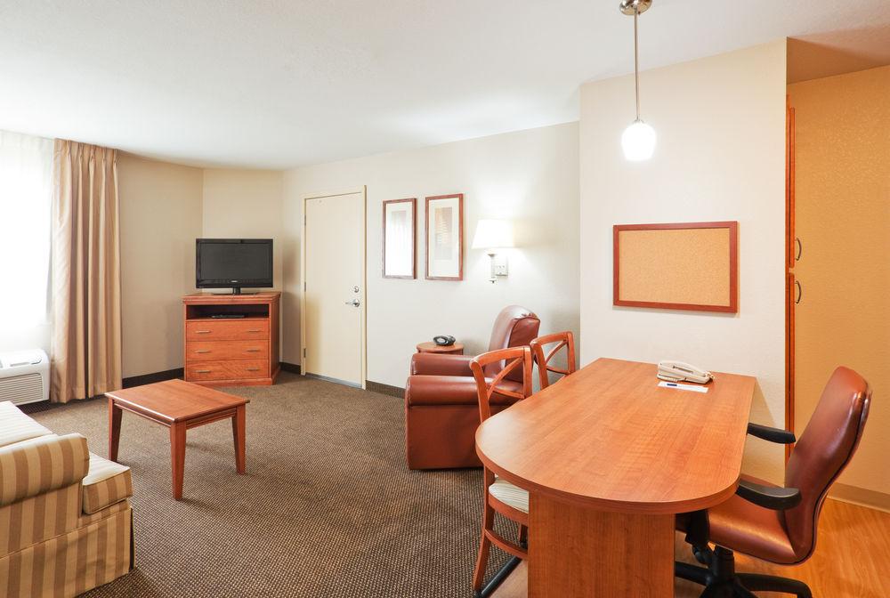 מונטגומרי Candlewood Suites Eastchase Park By Ihg מראה חיצוני תמונה